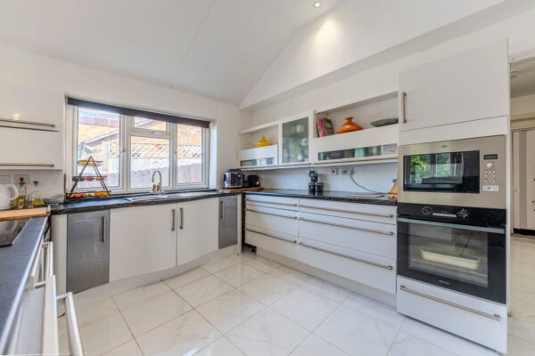 Honey Hill Road, Bedford, MK40 4PD