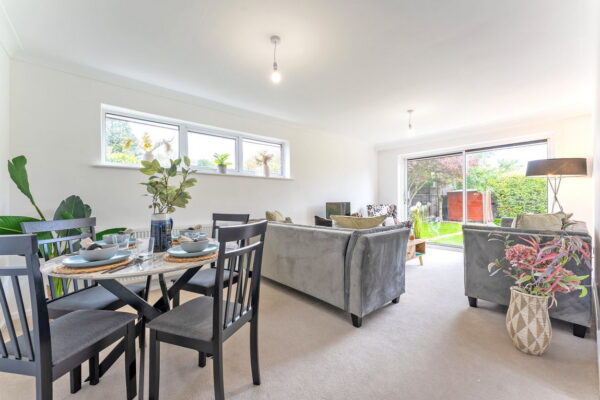 Glebe Road Queniborough Leicestershire LE7 3FH