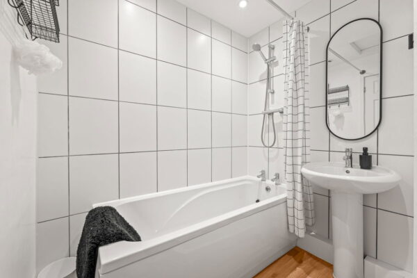 Oxford Street, Sutton-in-Ashfield, Nottingham, NG17 2EG