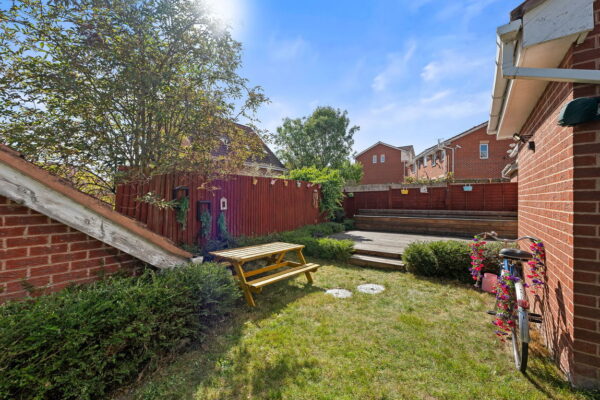 Mardling Avenue, Nottingham, NG5 5UG