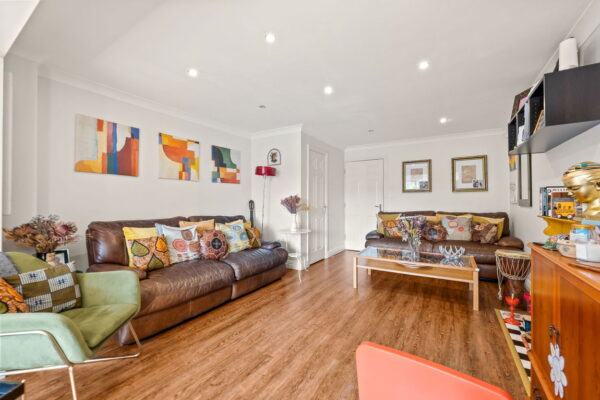 Mardling Avenue, Nottingham, NG5 5UG