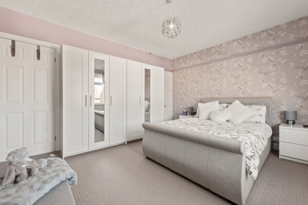 Bannerman Road, Nottingham, Nottinghamshire, NG6 9HX