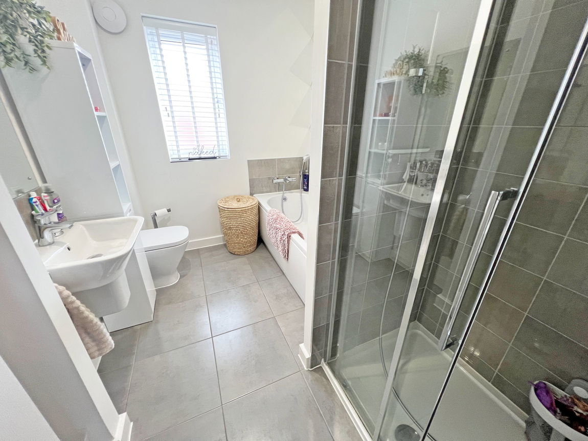 Le May Drive, Hugglescote, Leicestershire, LE67 2EF