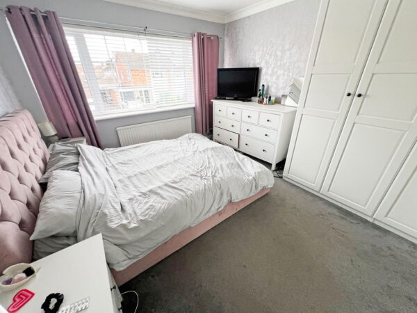 Launceston Drive, Hugglescote, Coalville, Leicestershire, LE67 2HW