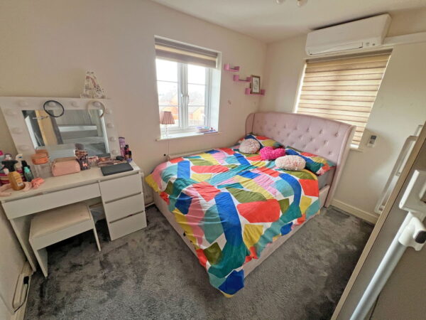 Laverton Road, Hamilton, Leicester, Leicestershire, LE5 1WG