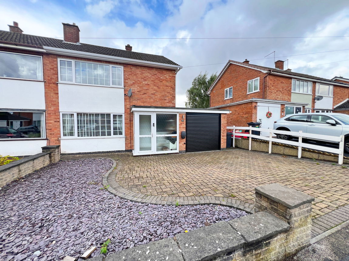 Launceston Drive, Hugglescote, Coalville, Leicestershire, LE67 2HW