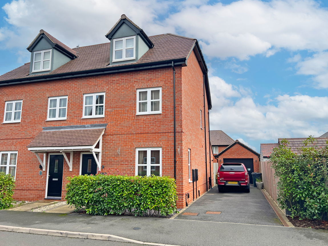 Le May Drive, Hugglescote, Leicestershire, LE67 2EF