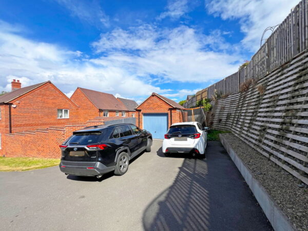 Hares Lane, Hugglescote, Leicestershire, LE67 2EB