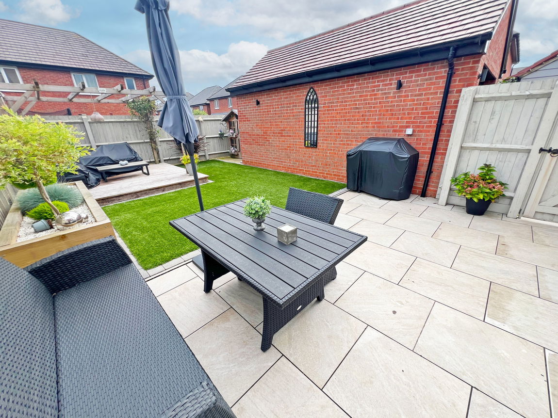 Le May Drive, Hugglescote, Leicestershire, LE67 2EF
