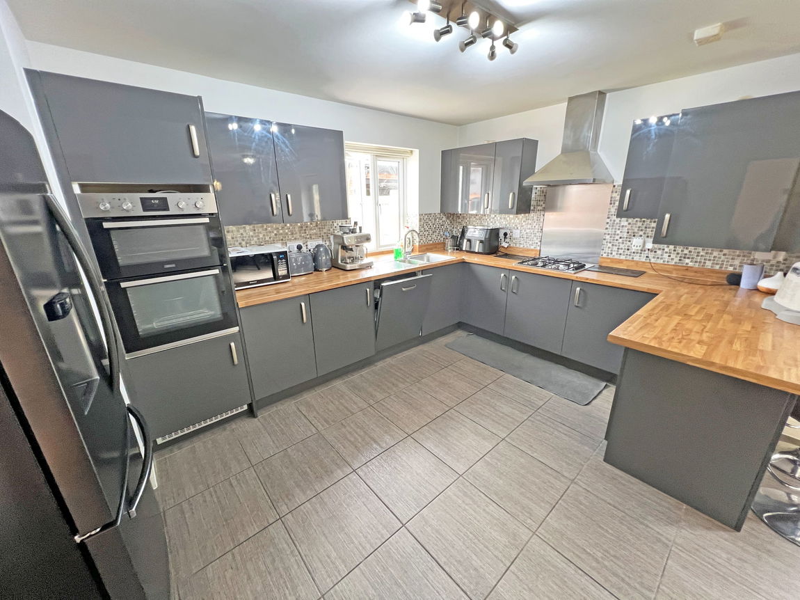 Laverton Road, Hamilton, Leicester, Leicestershire, LE5 1WG