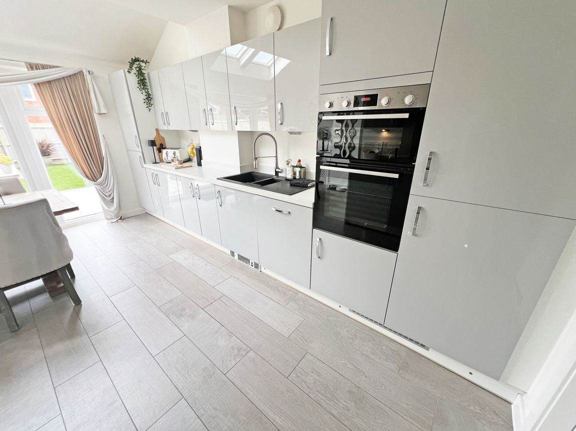 Le May Drive, Hugglescote, Leicestershire, LE67 2EF