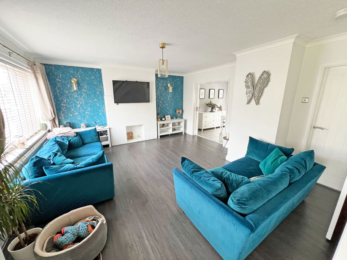 Launceston Drive, Hugglescote, Coalville, Leicestershire, LE67 2HW