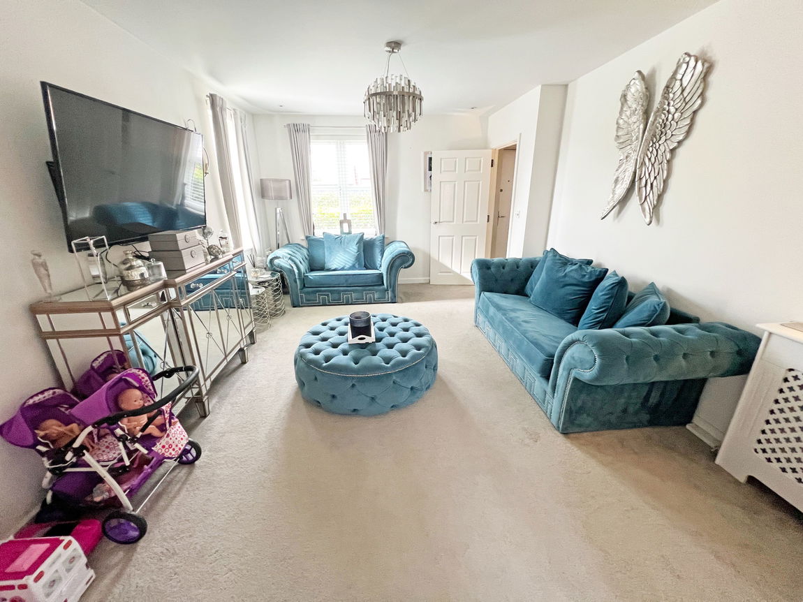 Le May Drive, Hugglescote, Leicestershire, LE67 2EF