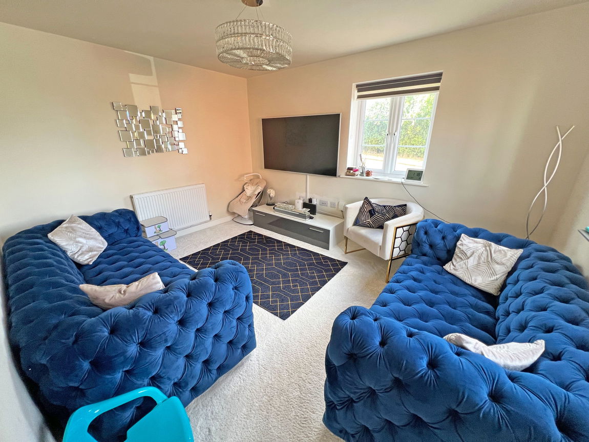 Laverton Road, Hamilton, Leicester, Leicestershire, LE5 1WG