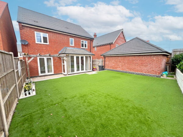 Usherwood Way, Hugglescote, LE67 2HN