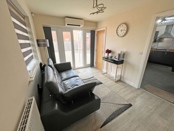 Laverton Road, Hamilton, Leicester, Leicestershire, LE5 1WG