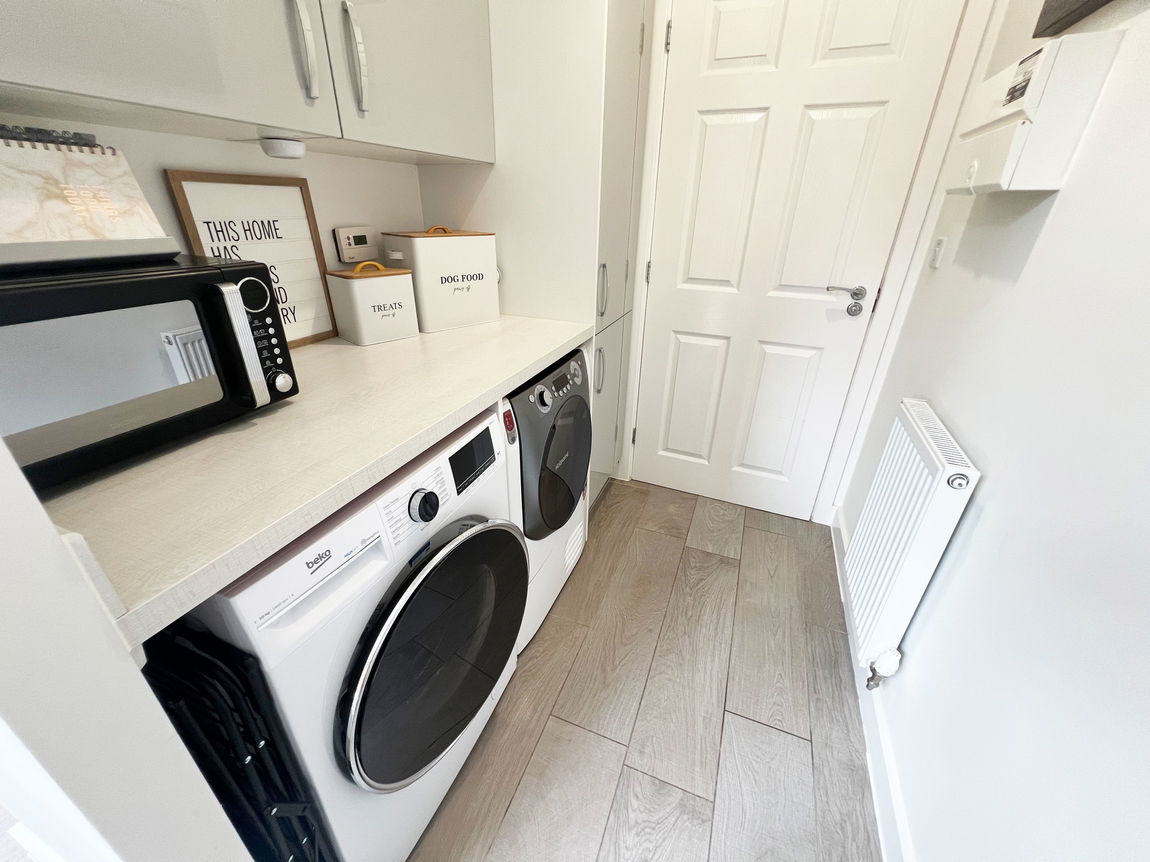 Le May Drive, Hugglescote, Leicestershire, LE67 2EF