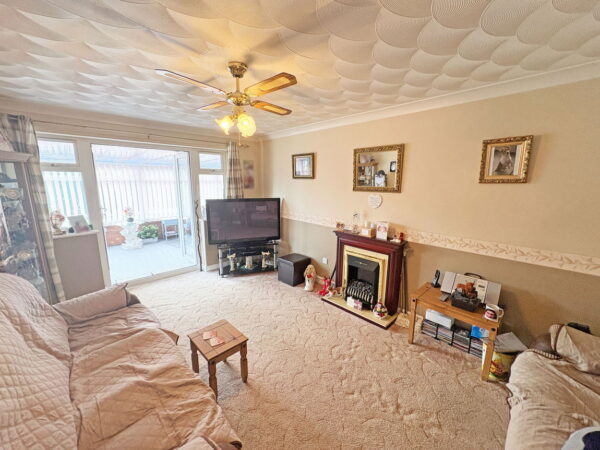 Goodwin Drive, Hogsthorpe, Skegness, Lincolnshire, PE24 5NY