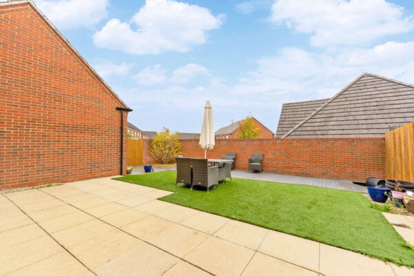 Bakers Lane, Long Buckby, Northampton, NN6 7WA