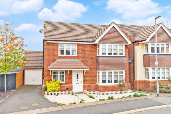 Bakers Lane, Long Buckby, Northampton, NN6 7WA