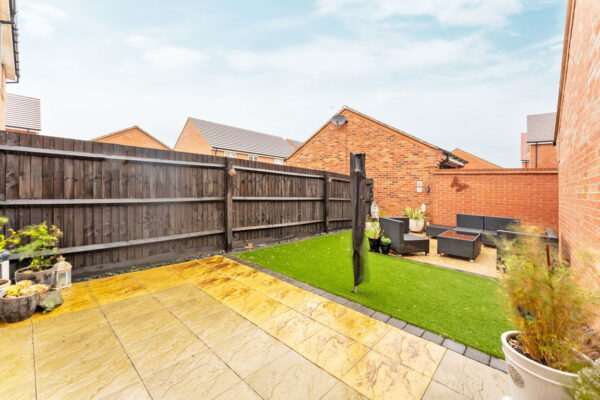 Highwayman Close, Boughton, Northampton, NN2 8FQ