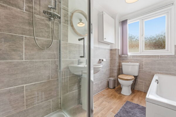 Mays Avenue, Carlton, Nottingham, Nottinghamshire, NG4 1AS