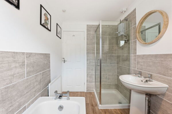 Mays Avenue, Carlton, Nottingham, Nottinghamshire, NG4 1AS