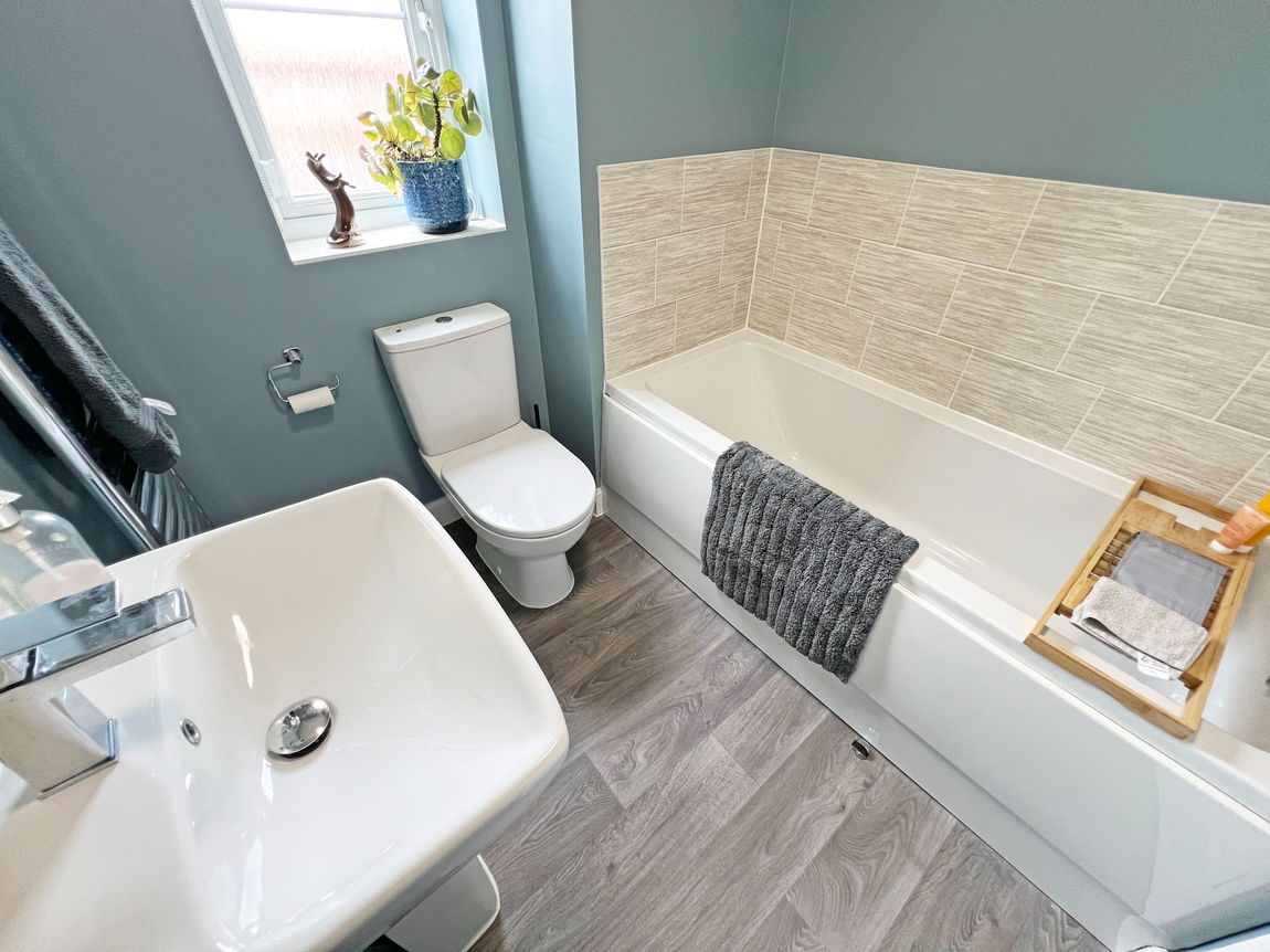 Davies Close, Coalville, LE67 2LG