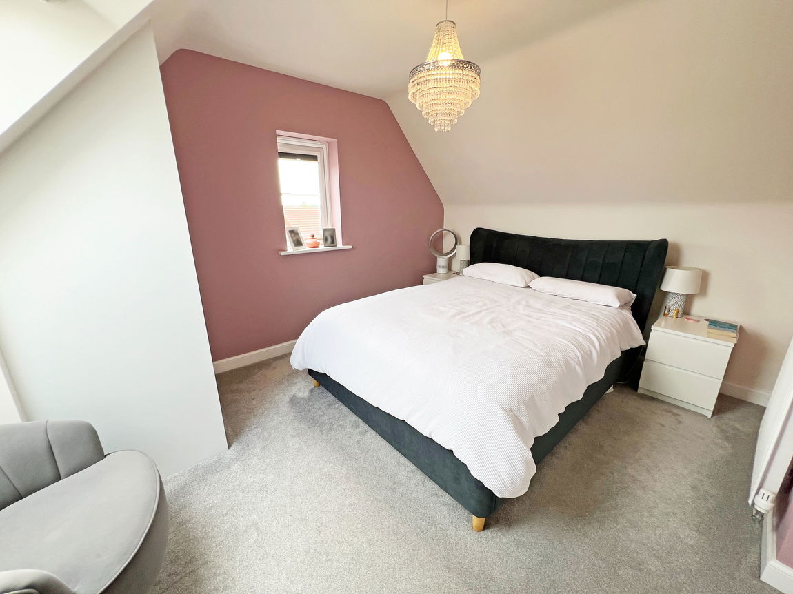 Davies Close, Coalville, LE67 2LG