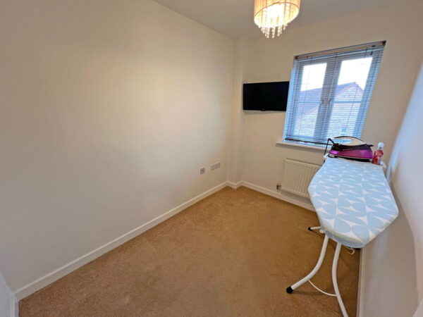 Saxthorpe Road, Hamilton, Leicester, Leicestershire, LE5 1PT