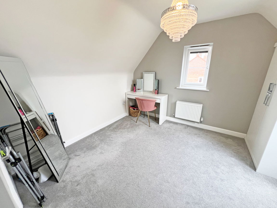 Davies Close, Coalville, LE67 2LG