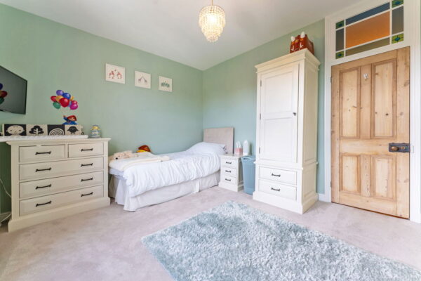 Shaftesbury Avenue, Bedford, MK40 3SA