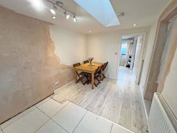 Saxthorpe Road, Hamilton, Leicester, Leicestershire, LE5 1PT