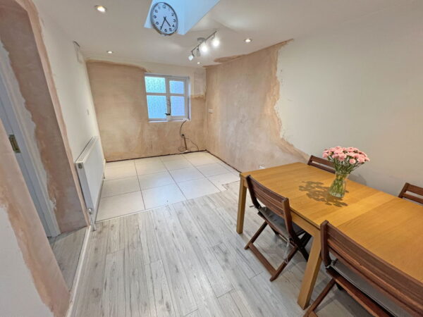 Saxthorpe Road, Hamilton, Leicester, Leicestershire, LE5 1PT