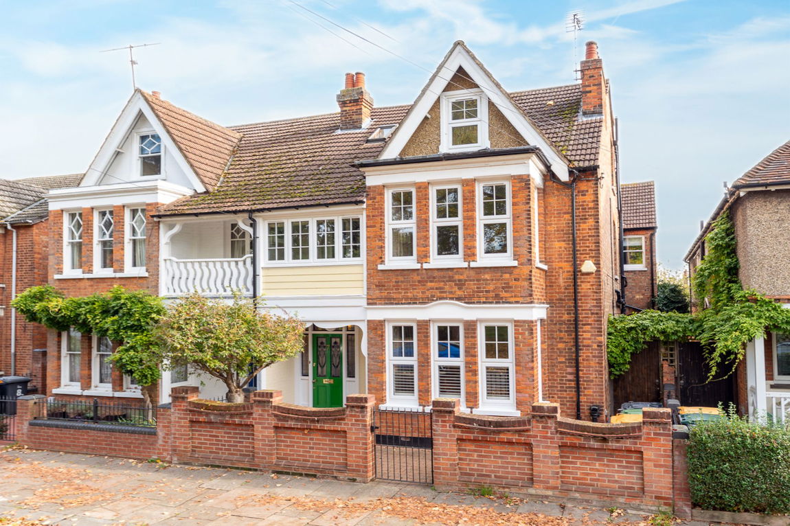 Shaftesbury Avenue, Bedford, MK40 3SA