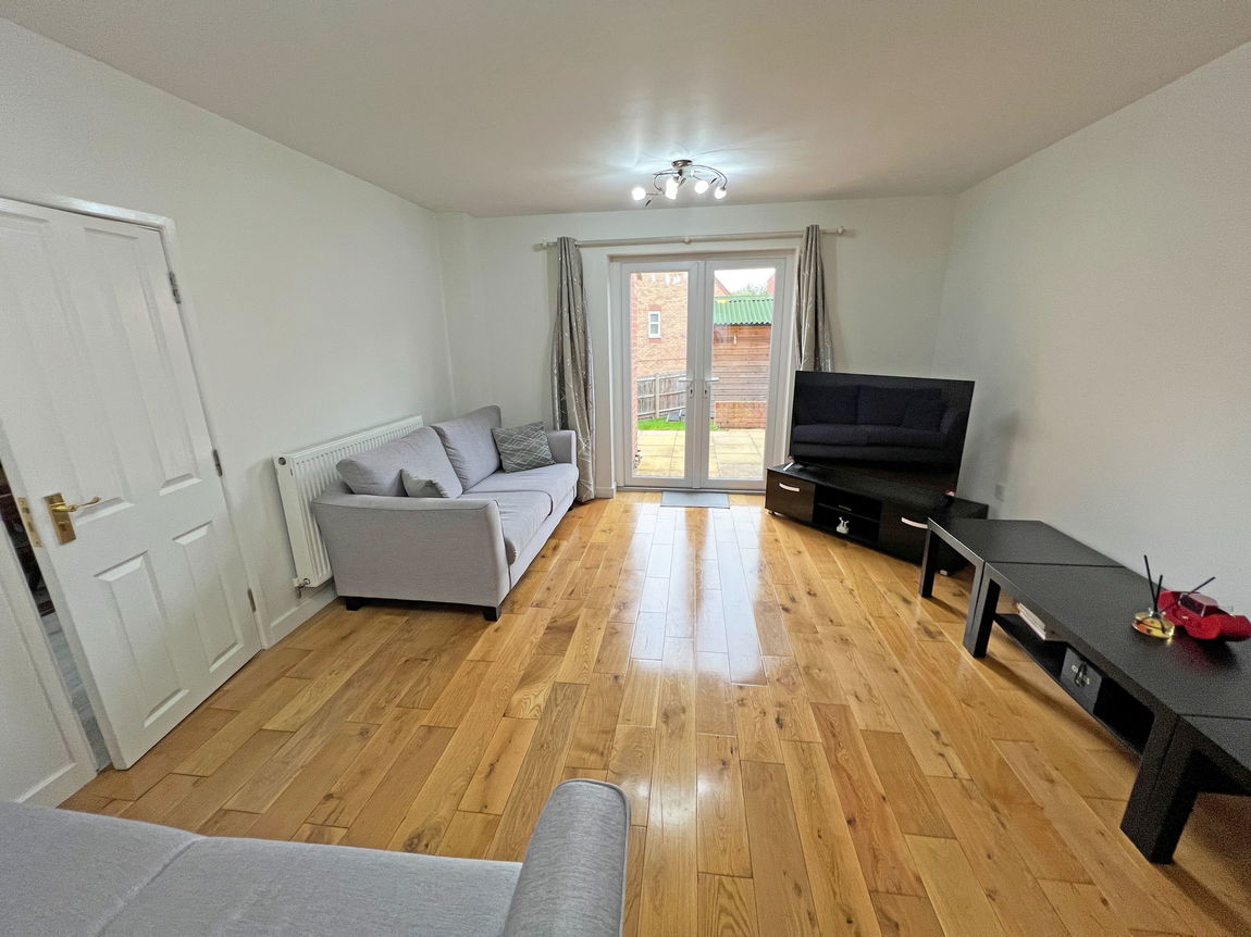 Saxthorpe Road, Hamilton, Leicester, Leicestershire, LE5 1PT