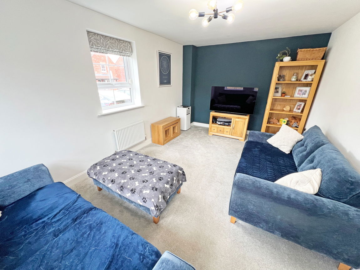 Davies Close, Coalville, LE67 2LG