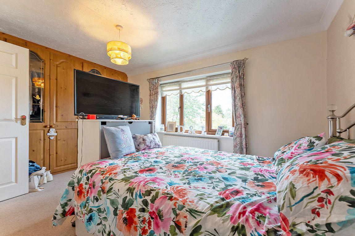 Lodge Close, Little Houghton, Northampton, NN7 1AF