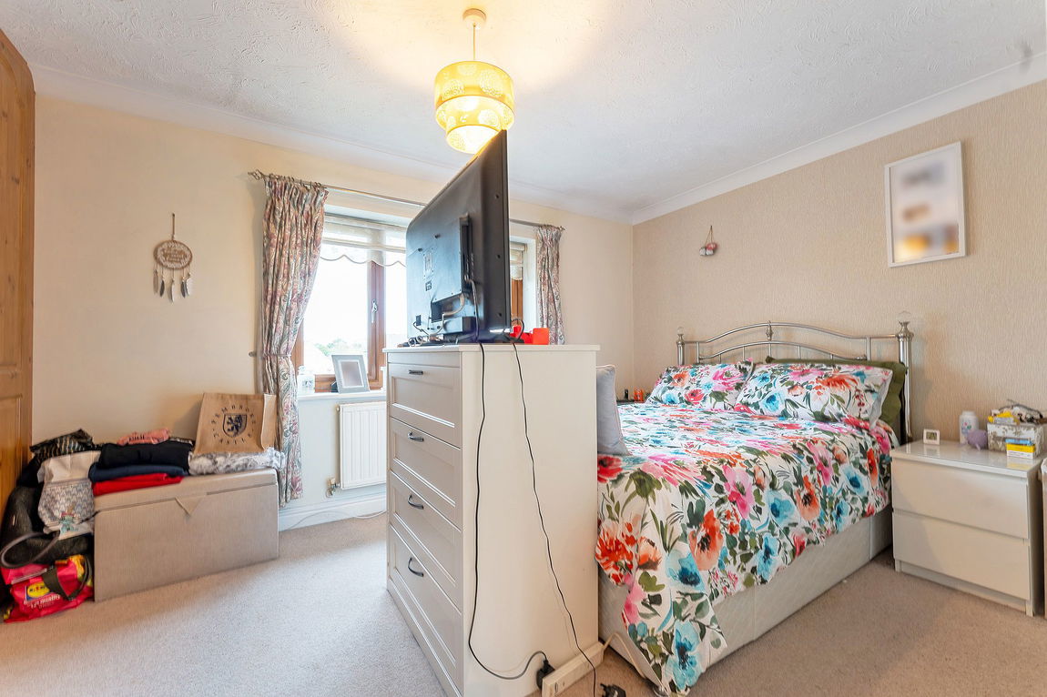 Lodge Close, Little Houghton, Northampton, NN7 1AF
