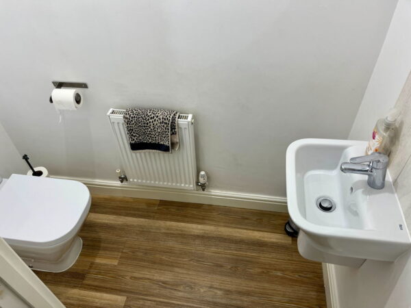 Moore Gardens Close, Rothley, Leicester, LE7 7UQ