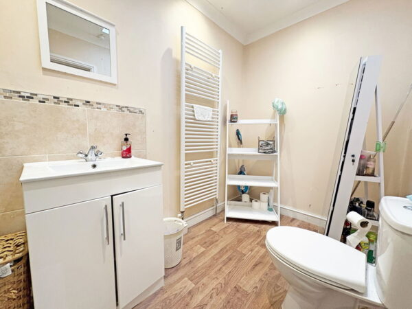 Queens Road, Skegness, Lincolnshire, PE25 2ET