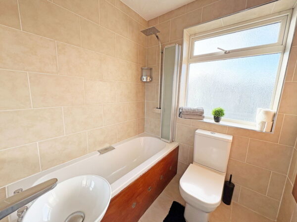 Lawn Avenue, Skegness, Lincolnshire, PE25 3QD