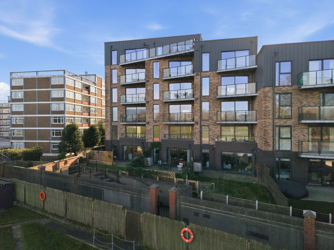 32 Wilford Lane, West Bridgford, Nottingham, Nottinghamshire, NG2 7ZZ