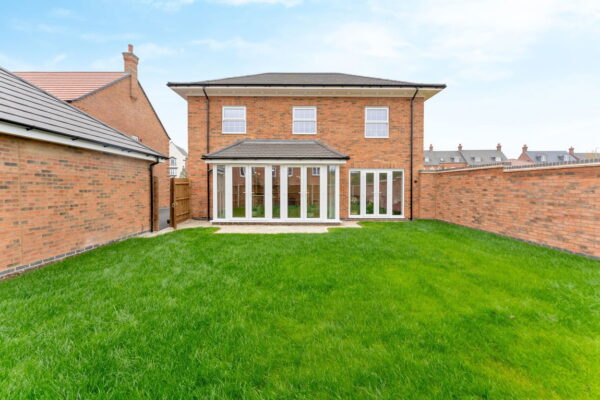 Harvest Road, Wellington Place, Market Harborough, Leicestershire, LE16 7BX