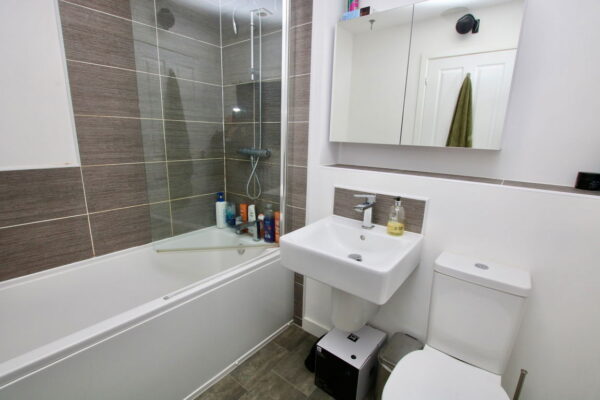 Heritage Road, Castle Donington, Derbyshire, DE74 2YP