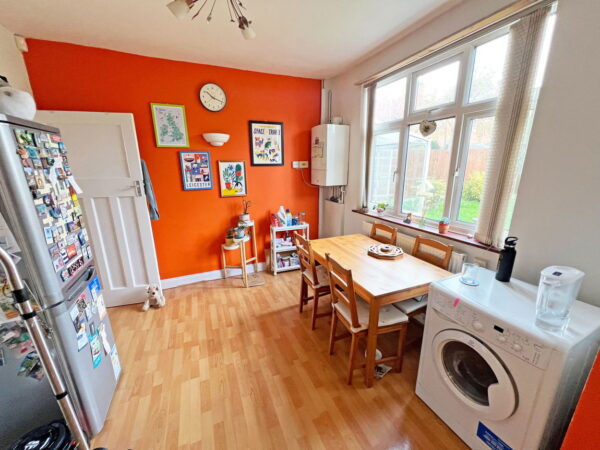 Ashleigh Road, Leicester, Leicestershire, LE3 0FB