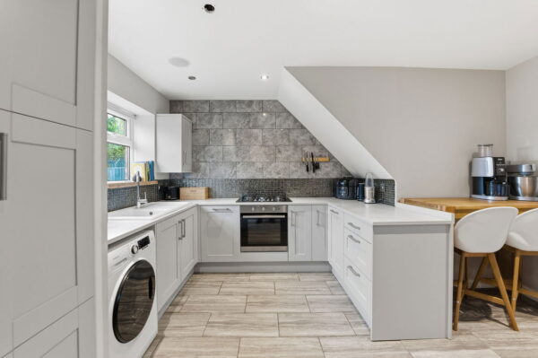 Hoe View Road, Cropwell Bishop, Nottingham, NG12 3DE