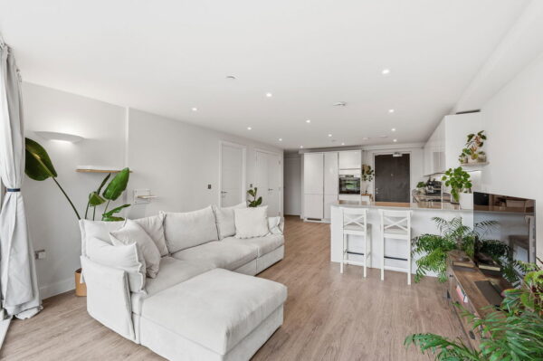 32 Wilford Lane, West Bridgford, Nottingham, Nottinghamshire, NG2 7ZZ