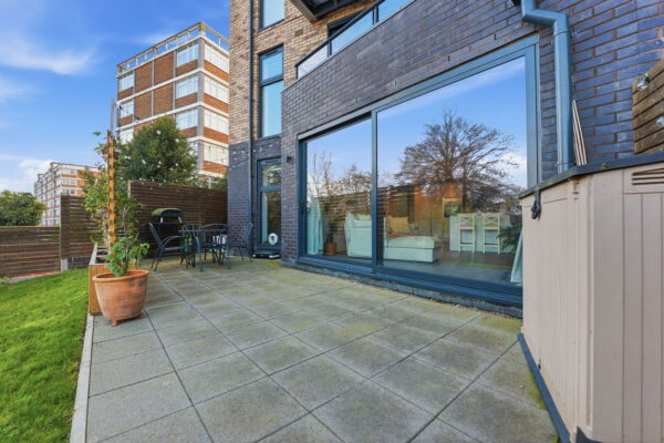 32 Wilford Lane, West Bridgford, Nottingham, Nottinghamshire, NG2 7ZZ