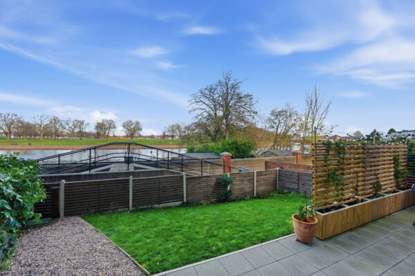 32 Wilford Lane, West Bridgford, Nottingham, Nottinghamshire, NG2 7ZZ